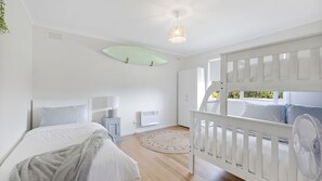 3 Schlafzimmer, Bügeleisen/Bügelbrett, Reisekinderbett, Internetzugang