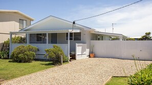 Exterior - Salt & Stone in Sunderland Bay (Sunderland Bay)
