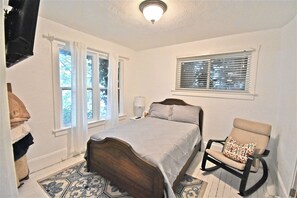 3 Schlafzimmer, Schreibtisch, Bügeleisen/Bügelbrett, kostenloses WLAN