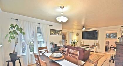 Spacious Sugarhouse Home- Close to Downtown & the Mtns. Dog Friendly!