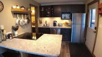 Brand new full size appliances and granite countertops!