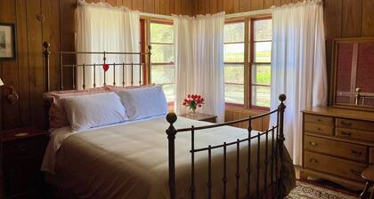 Country Home, outdoor spaces, secluded but close to everything