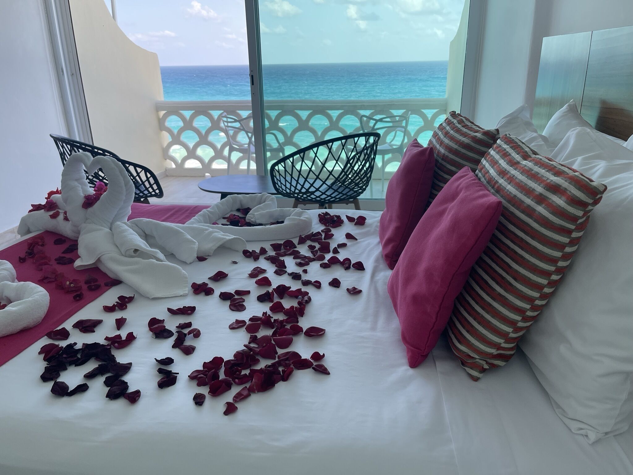 1 slaapkamer, een strijkplank/strijkijzer, wifi, beddengoed