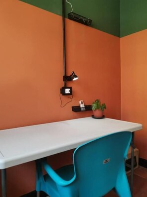 Individually decorated, desk, free WiFi - La Bonita Guesthouse  (Bucaramanga)