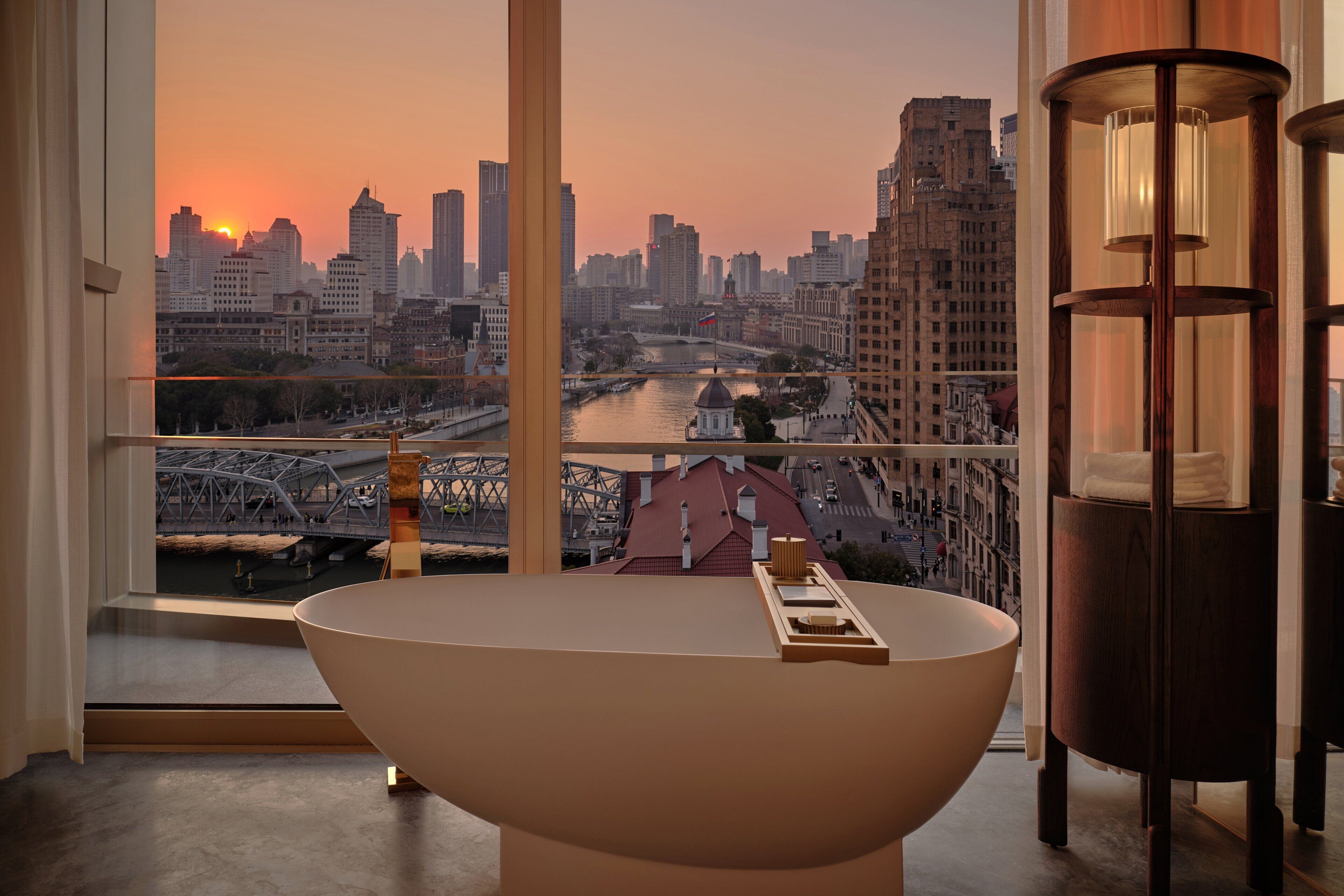 Suite (Seagull) | Bathroom | Separate tub and shower, deep soaking tub, rainfall showerhead