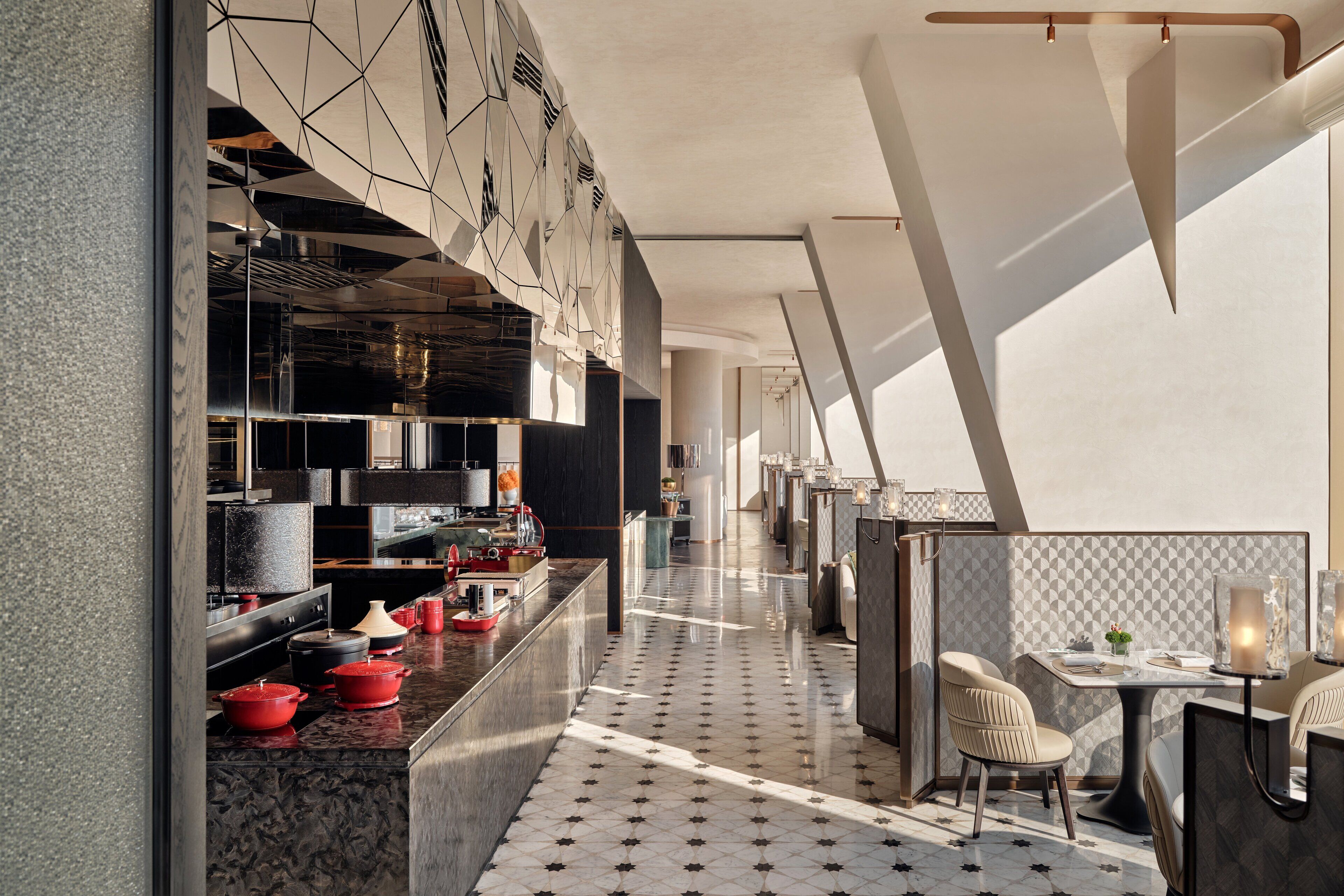 3 restaurants; breakfast, lunch, and dinner served