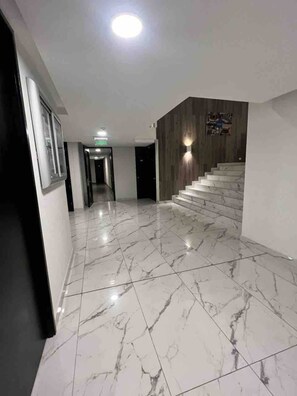 Loft, varias habitaciones, patio, vistas a la piscina | Interior