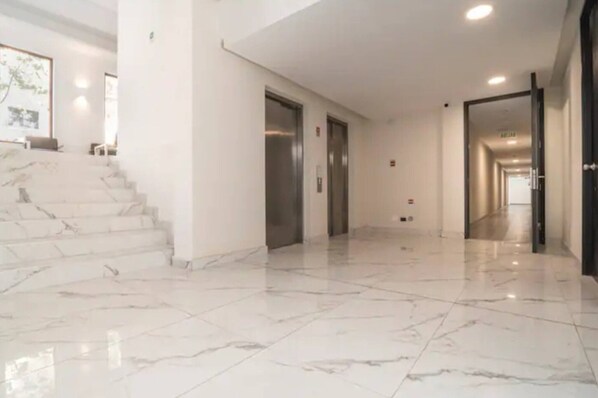 Loft, Multiple Bedrooms, Patio, Pool View | Interior