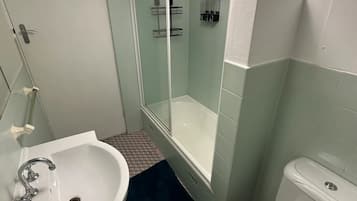 Towels, soap, shampoo, toilet paper