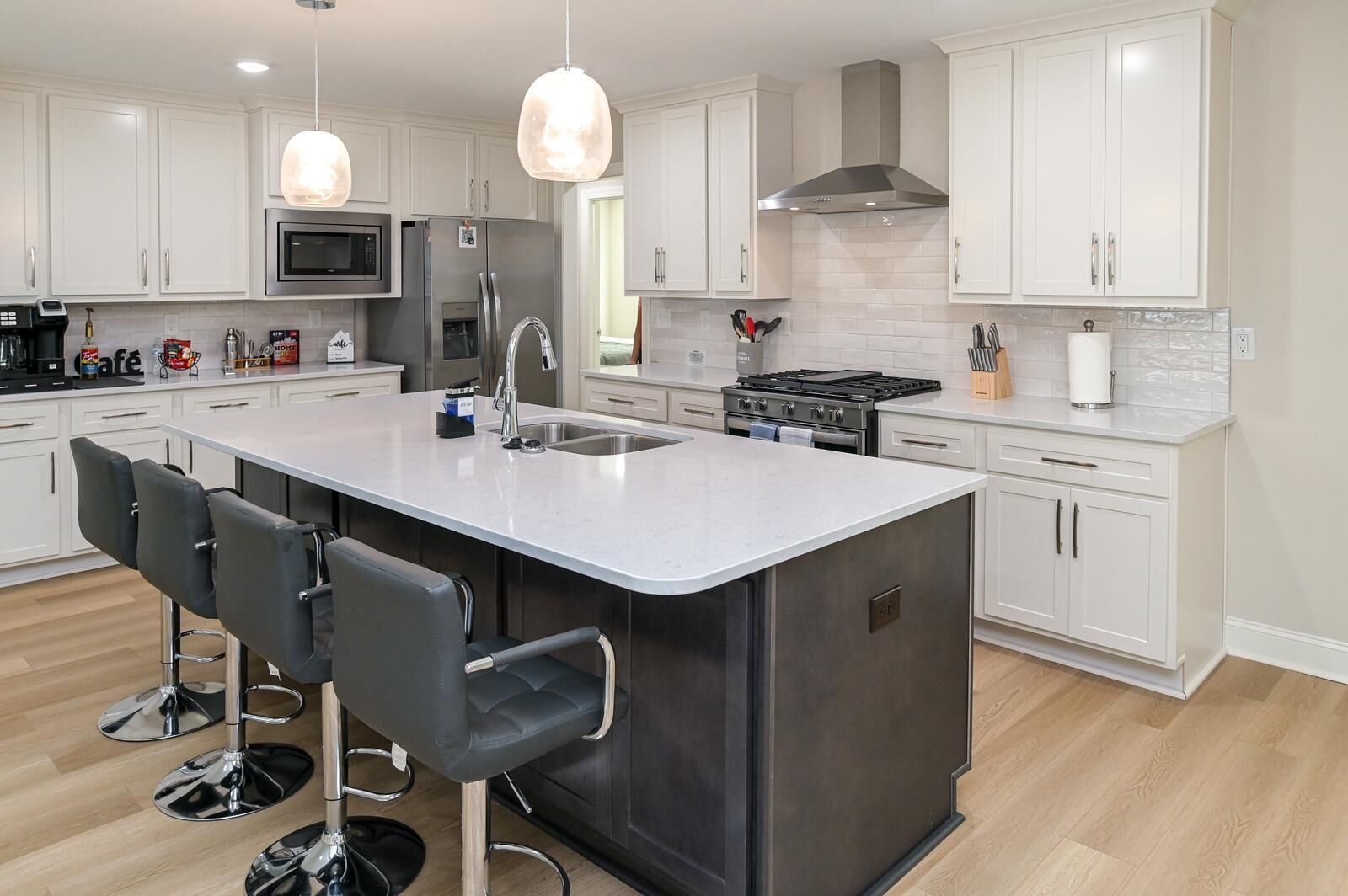 Luxurious Home in Heart of HSV