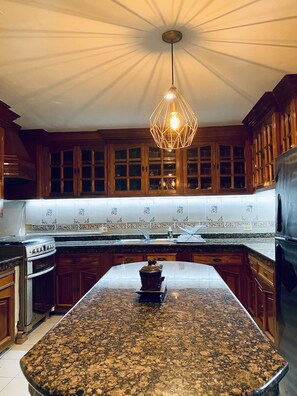 Deluxe Room | Shared kitchen - Hotel Boutique Beehive Coliving (Mazatlán)