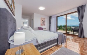 4 Schlafzimmer, Bügeleisen/Bügelbrett, Reisekinderbett, kostenloses WLAN