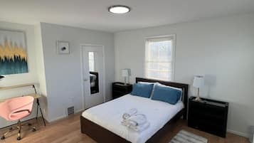 2 habitaciones, tabla de planchar con plancha, wifi y ropa de cama 