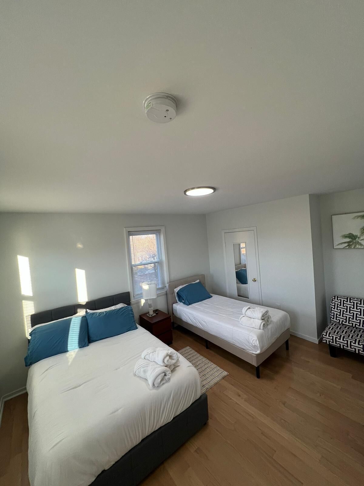 2 chambres, fer et planche à repasser, Wi-Fi, draps fournis