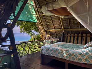 Honeymoon-Ferienhütte, 1 Queen-Bett | Individuell dekoriert, Bettwäsche