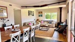 TV - The Shack @ Red Rocks (Cowes)