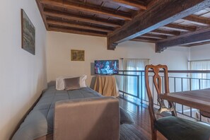 3 bedrooms, iron/ironing board, WiFi