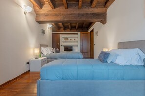 3 bedrooms, iron/ironing board, WiFi