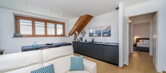 Julian's house x5!