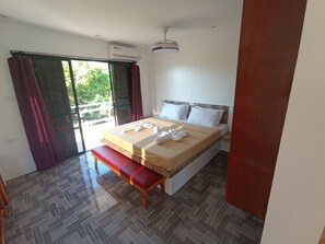 Quarto premium | Área de estar | TV LCD 32 polegadas com canais a cabo