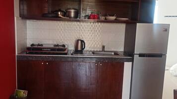 2 Bedroom Apartment with Lounge and Kitchen