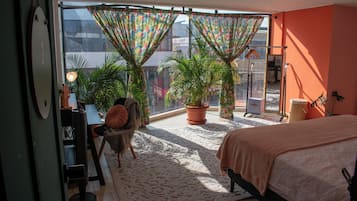 Appartamento Deluxe, 1 letto king, bagno privato | 1 camera, materassi Tempur-Pedic, Wi-Fi gratuito, lenzuola