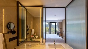 Superior Room | In-room safe, blackout drapes, WiFi (free), bed sheets - Landison Resort Jingdezhen  (Jingdezhen)