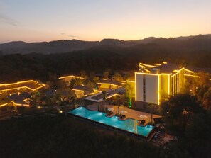 泳池