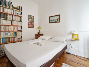 1 camera, una scrivania, ferro/asse da stiro, Wi-Fi