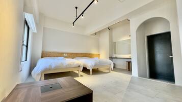 Deluxe Twin Room | WiFi (free), bed sheets