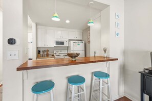 Fridge, microwave, oven, stovetop - Family-Friendly Condo w/ Pool & Beach (Kill Devil Hills)