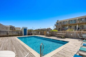 Pool - Family-Friendly Condo w/ Pool & Beach (Kill Devil Hills)
