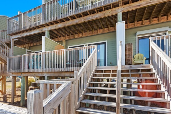 Property grounds - Family-Friendly Condo w/ Pool & Beach (Kill Devil Hills)