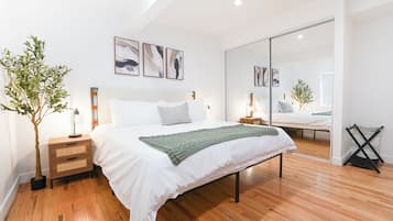 3 habitaciones, tabla de planchar con plancha, cuna de viaje y wifi
