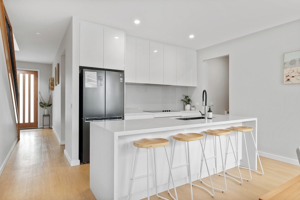 Frigorífic, microones, forn i placa de cuina