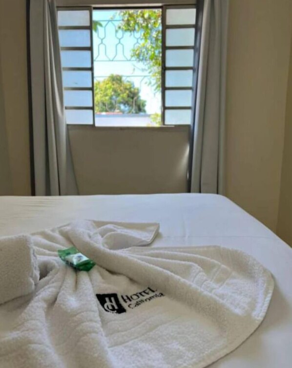 1 室のベッドルーム、WiFi (無料)