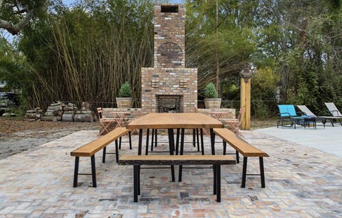 The Pixies - in the middle of it all - Private Suite steps from sand or a pool