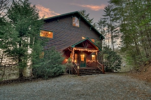 Exterior - Hot tub, lush views, and games! - Blue Ridge Bliss (Morganton)