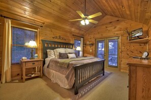 3 bedrooms, free WiFi, bed sheets - Hot tub, lush views, and games! - Blue Ridge Bliss (Morganton)