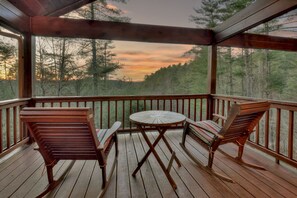 Property grounds - Hot tub, lush views, and games! - Blue Ridge Bliss (Morganton)