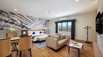 Penthouse, 2 Bedrooms | 1 bedroom, in-room safe, desk, soundproofing