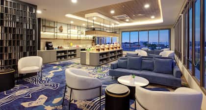 Aston Palu Hotel & Conference Center