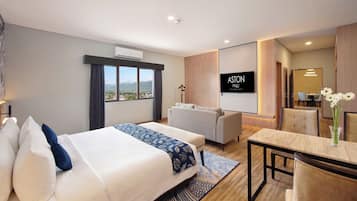 Penthouse, 2 Bedrooms | 1 bedroom, in-room safe, desk, soundproofing