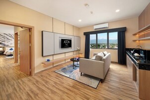 Penthouse, 2 Bedrooms | 1 bedroom, in-room safe, desk, soundproofing