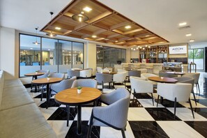 Cafe - Aston Palu Hotel & Conference Center (Palu)