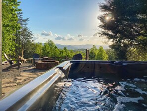 A hot tub with a view of mountains and trees. - Amazing Overlook Mtn Cabin Near DT Blue Ridge (Blue Ridge)