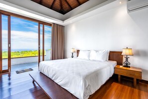 Panorama villa | 2 slaapkamers, een kluis op de kamer, een bureau