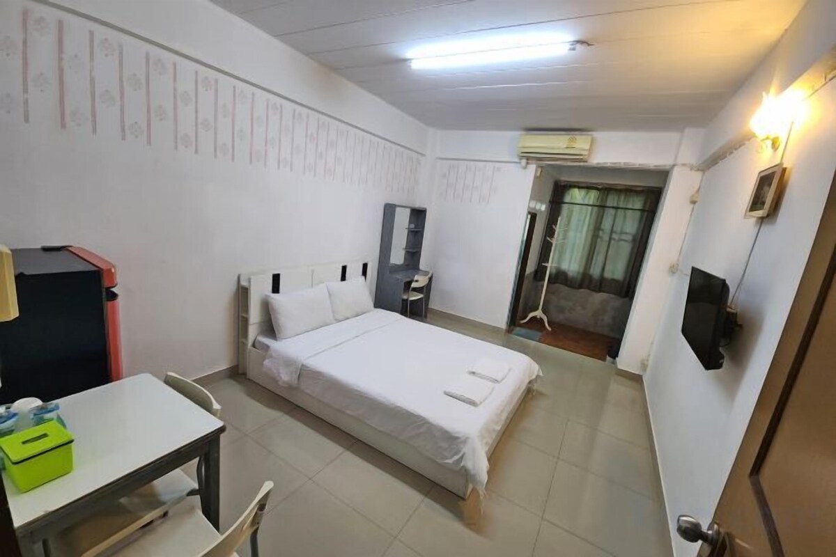 Desk, WiFi (free), bed sheets