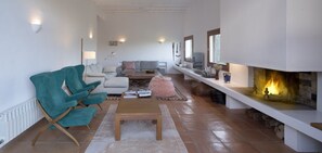 Interior - Exclusive 4 Bedroom Villa with Private Pool, Ibiza Villa 1262 (Balearic Islands)