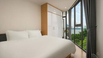 Deluxe Apartment, 1 King Bed, Balcony, Lake View | View from room